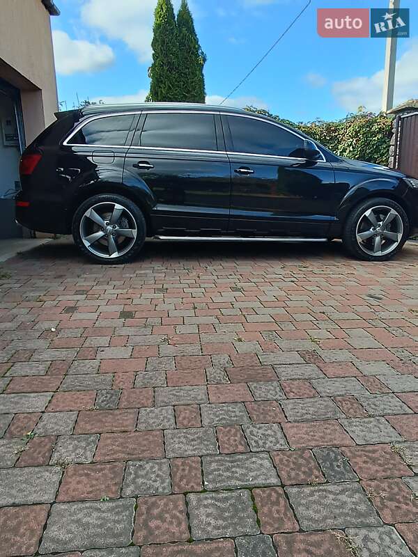 Позашляховик / Кросовер Audi Q7 2014 в Бородянці