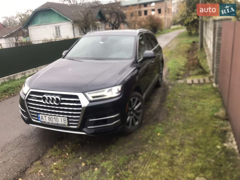 Позашляховик / Кросовер Audi Q7 2016 в Калуші