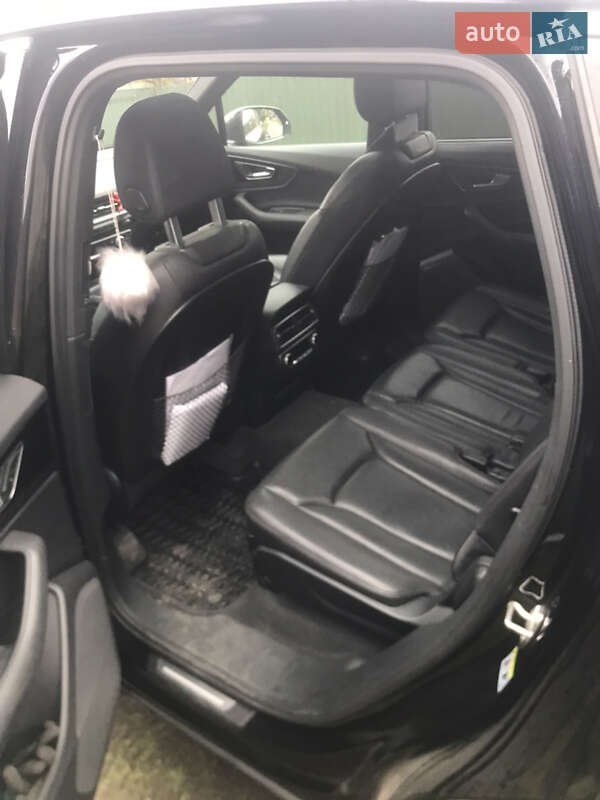 Позашляховик / Кросовер Audi Q7 2016 в Калуші