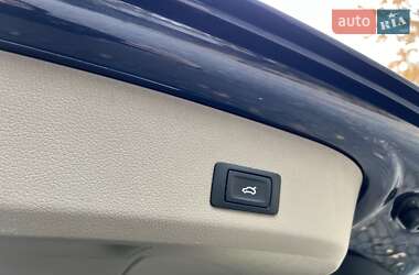 Внедорожник / Кроссовер Audi Q7 2014 в 