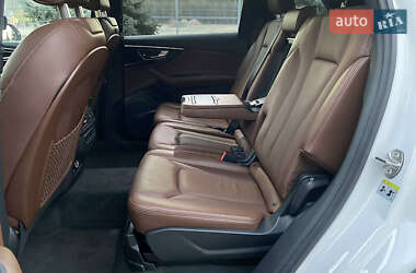 Внедорожник / Кроссовер Audi Q7 2019 в 