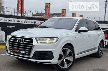 Позашляховик / Кросовер Audi Q7 2015 в Києві