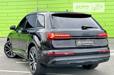 Внедорожник / Кроссовер Audi Q7 2022 в Киеве