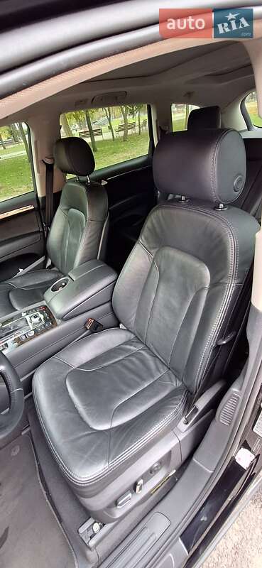 Позашляховик / Кросовер Audi Q7 2015 в Миколаєві
