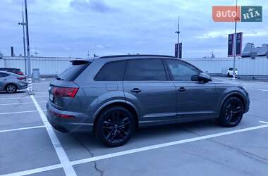 Внедорожник / Кроссовер Audi Q7 2018 в 