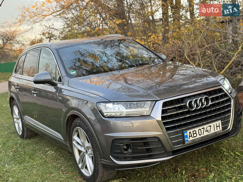 Позашляховик / Кросовер Audi Q7 2017 в Вінниці