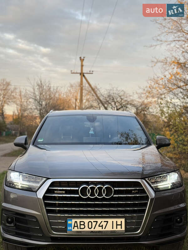 Позашляховик / Кросовер Audi Q7 2017 в Вінниці