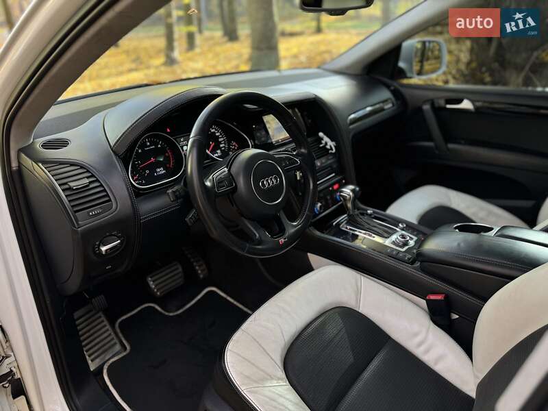 Позашляховик / Кросовер Audi Q7 2011 в Вінниці