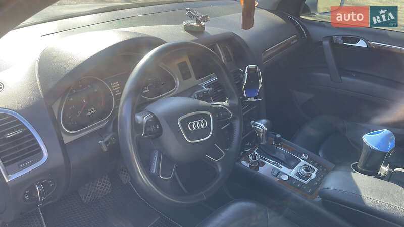 Позашляховик / Кросовер Audi Q7 2015 в Хмельницькому