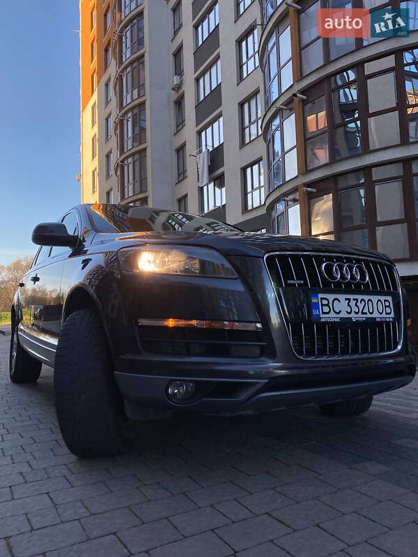 Позашляховик / Кросовер Audi Q7 2011 в Івано-Франківську