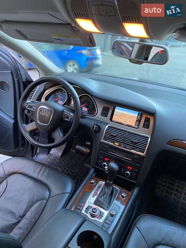 Позашляховик / Кросовер Audi Q7 2011 в Івано-Франківську