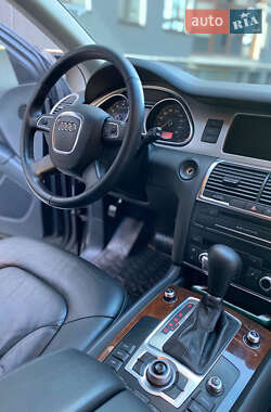 Внедорожник / Кроссовер Audi Q7 2011 в 