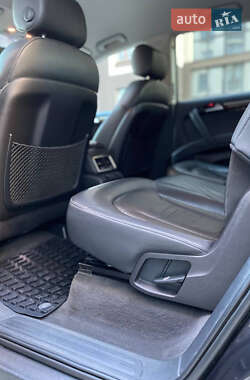 Внедорожник / Кроссовер Audi Q7 2011 в 