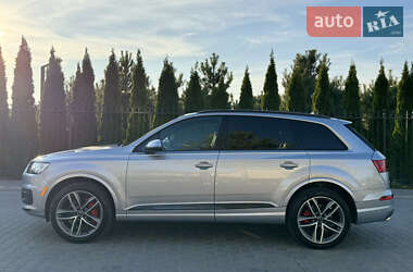 Внедорожник / Кроссовер Audi Q7 2017 в 