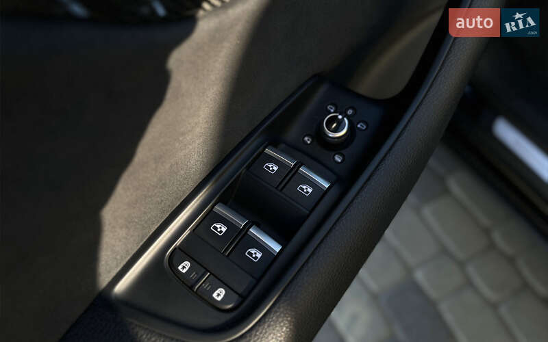 Позашляховик / Кросовер Audi Q7 2023 в Мукачевому