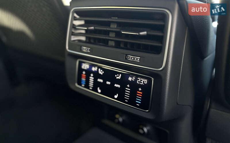 Позашляховик / Кросовер Audi Q7 2023 в Мукачевому