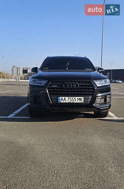 Внедорожник / Кроссовер Audi Q7 2016 в Киеве