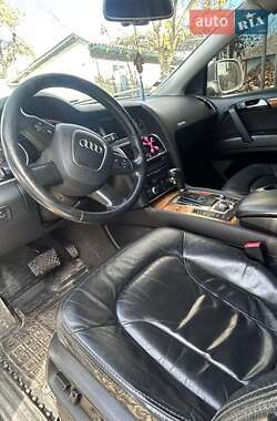 Внедорожник / Кроссовер Audi Q7 2006 в 
