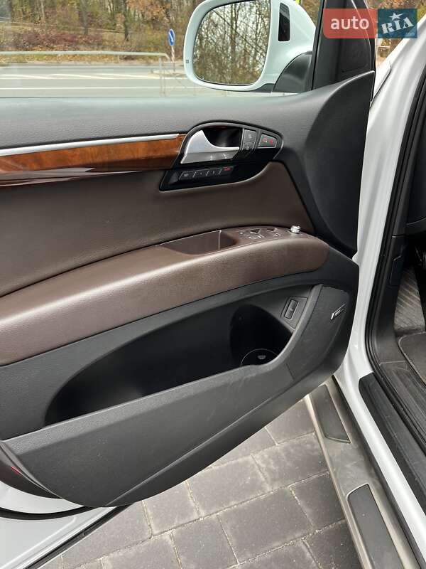 Позашляховик / Кросовер Audi Q7 2012 в Тернополі