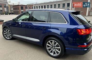 Внедорожник / Кроссовер Audi Q7 2019 в 