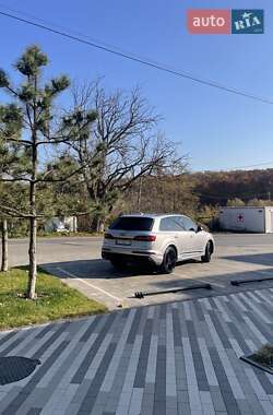 Внедорожник / Кроссовер Audi Q7 2019 в 