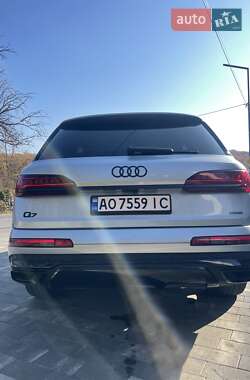 Внедорожник / Кроссовер Audi Q7 2019 в 
