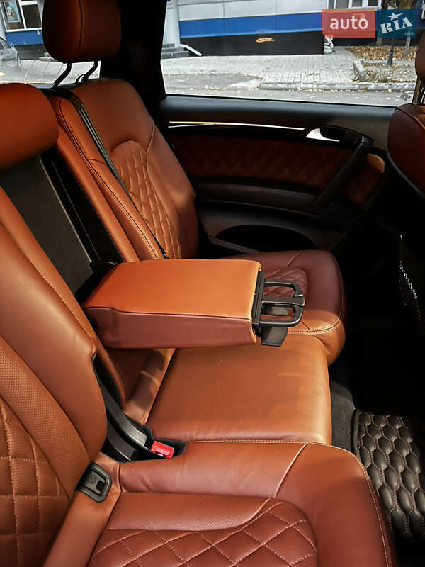 Позашляховик / Кросовер Audi Q7 2013 в Дніпрі