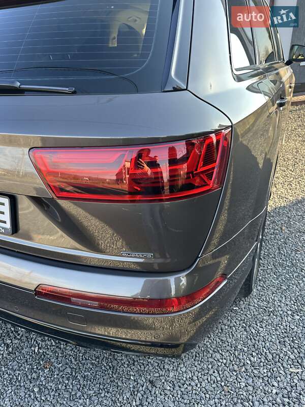 Внедорожник / Кроссовер Audi Q7 2016 в Солотвине