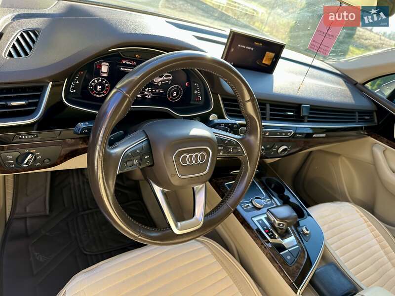 Внедорожник / Кроссовер Audi Q7 2016 в Солотвине