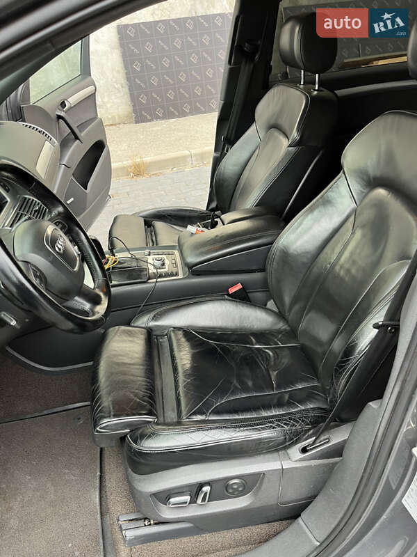 Позашляховик / Кросовер Audi Q7 2011 в Львові