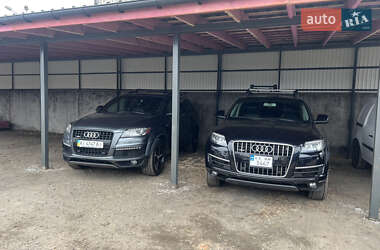 Внедорожник / Кроссовер Audi Q7 2012 в 
