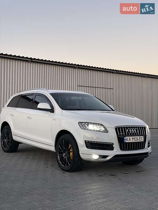Позашляховик / Кросовер Audi Q7 2013 в Гайсину