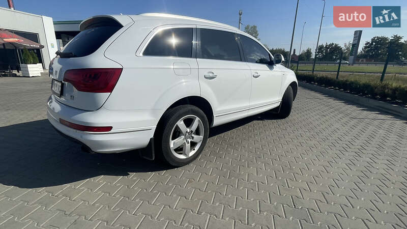 Позашляховик / Кросовер Audi Q7 2012 в Києві