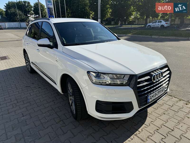 Внедорожник / Кроссовер Audi Q7 2018 в Киеве