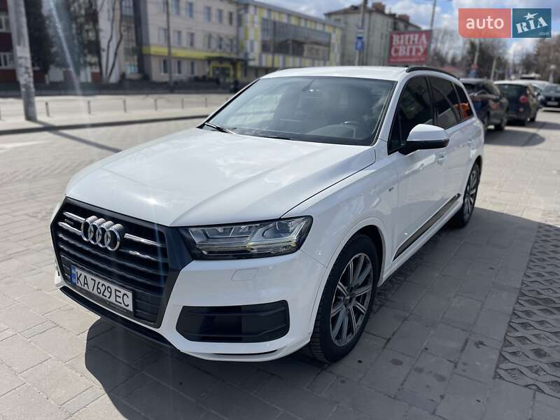 Внедорожник / Кроссовер Audi Q7 2018 в Киеве