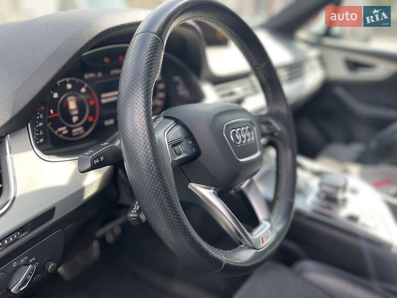 Внедорожник / Кроссовер Audi Q7 2018 в Киеве