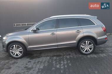 Позашляховик / Кросовер Audi Q7 2012 в 