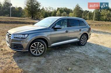 Внедорожник / Кроссовер Audi Q7 2017 в Шостке