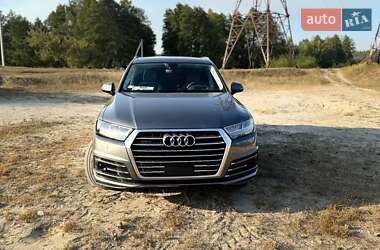 Внедорожник / Кроссовер Audi Q7 2017 в Шостке