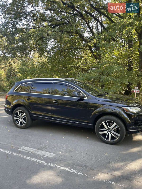 Позашляховик / Кросовер Audi Q7 2011 в Полтаві