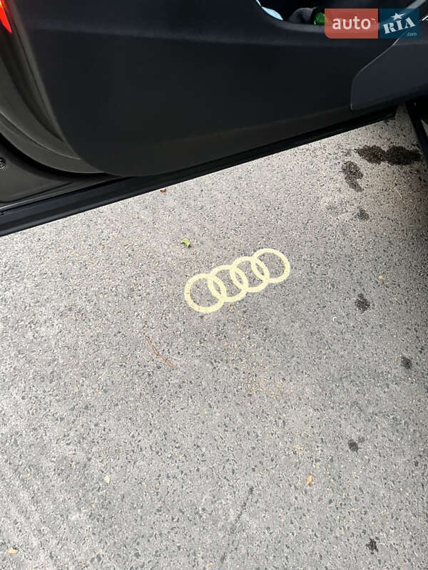 Позашляховик / Кросовер Audi Q7 2017 в Луцьку