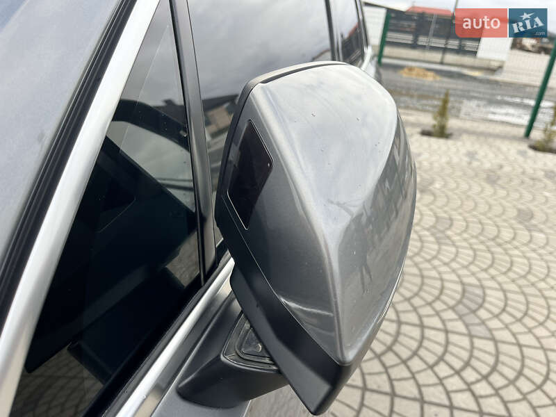 Позашляховик / Кросовер Audi Q7 2017 в Луцьку