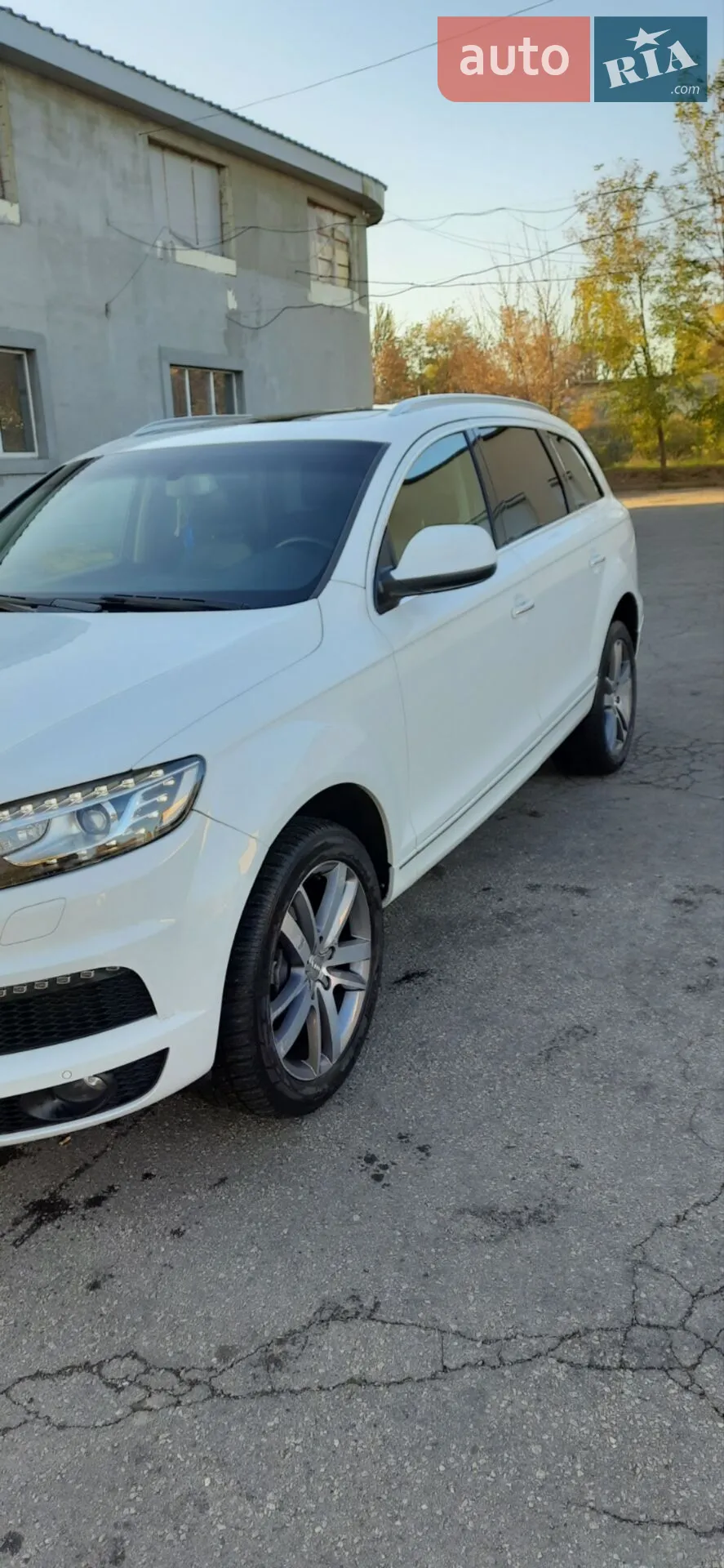 Audi Q7 2014 VIN WA1LGAFE4ED012373 фото оголошення 2 з 30