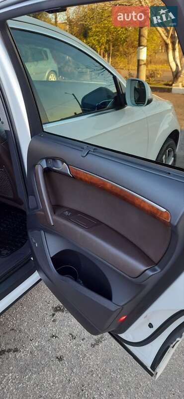 Внедорожник / Кроссовер Audi Q7 2014 в Запорожье
