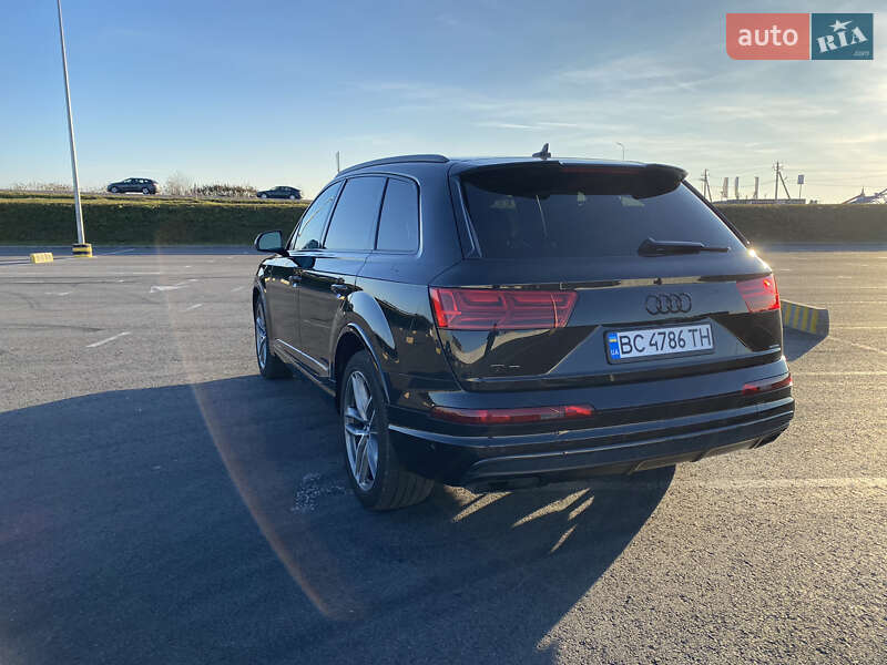 Позашляховик / Кросовер Audi Q7 2017 в Львові