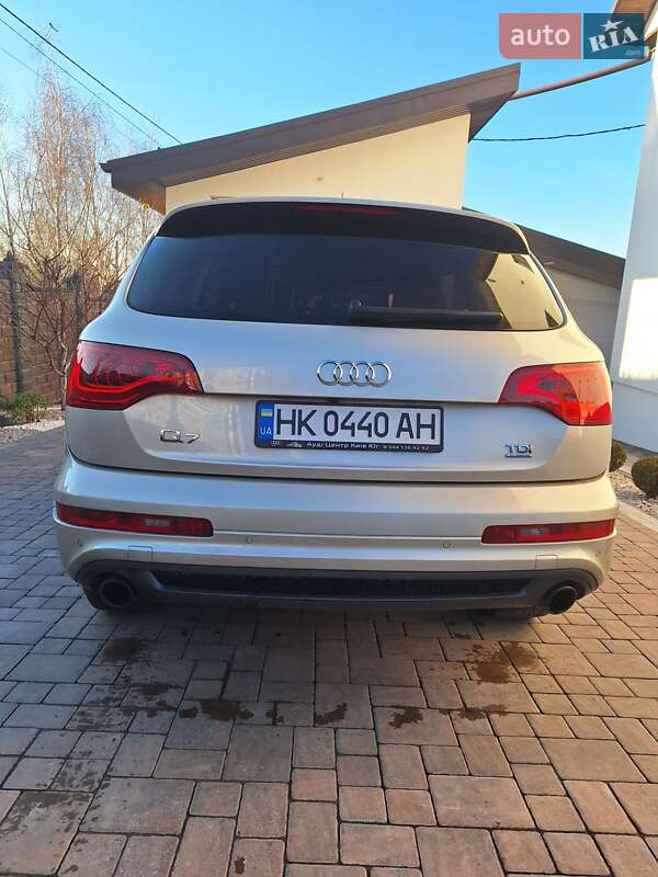 Позашляховик / Кросовер Audi Q7 2012 в Рівному