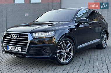 Внедорожник / Кроссовер Audi Q7 2016 в 
