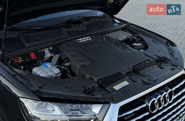 Внедорожник / Кроссовер Audi Q7 2016 в 
