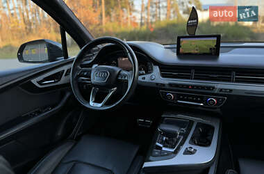 Внедорожник / Кроссовер Audi Q7 2016 в 