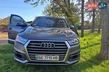 Внедорожник / Кроссовер Audi Q7 2018 в 